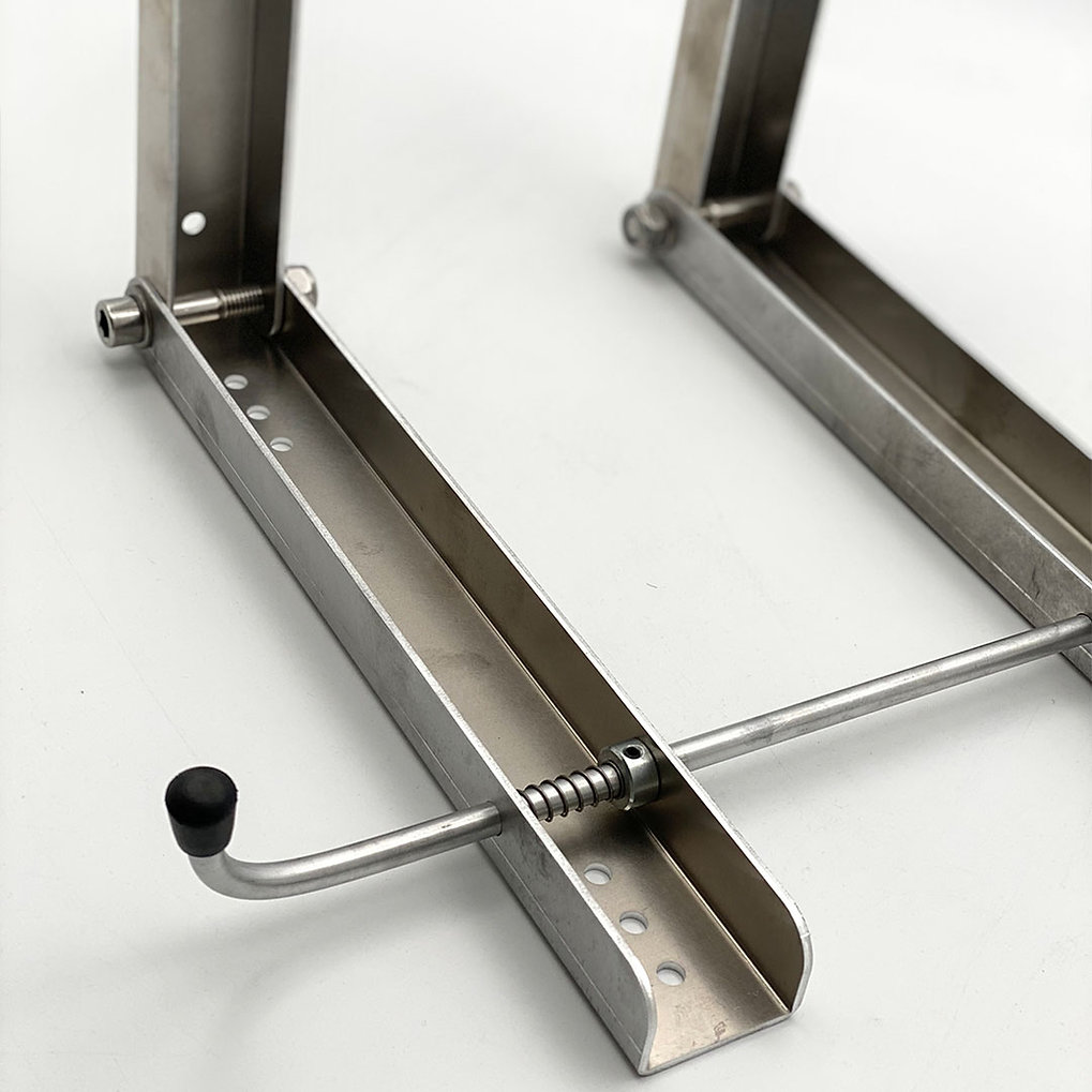 Tilting Seat Runners