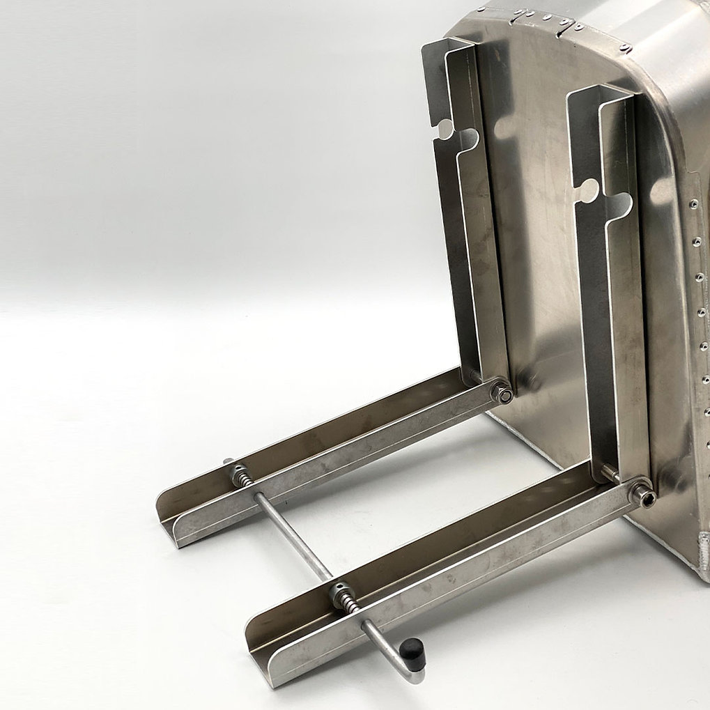 Tilting Seat Runners